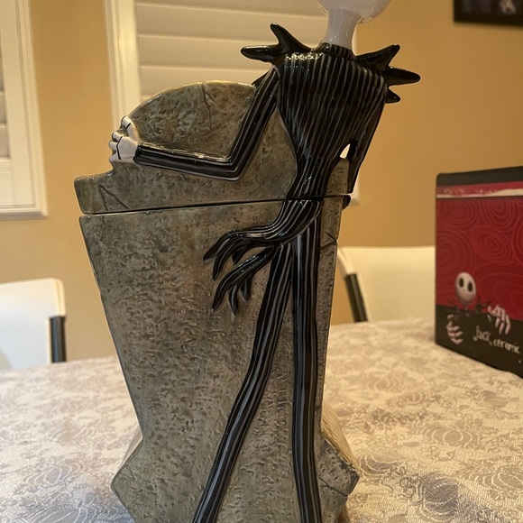 Disney’s The Nightmare Before Christmas Jack Skellington Tombstone Cookie Jar - Picture 11 of 13